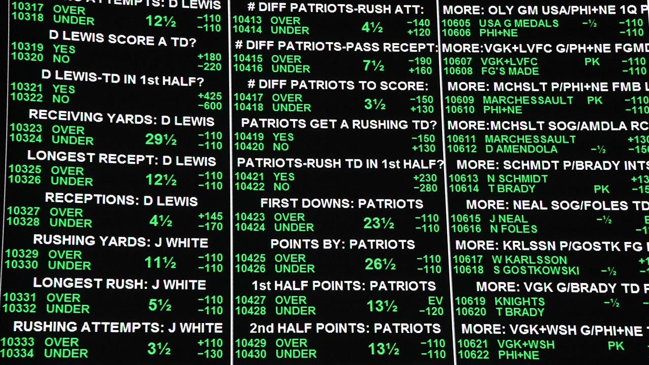 Connecticut lawmaker introduces bill that would legalize sports betting on flights to, from state