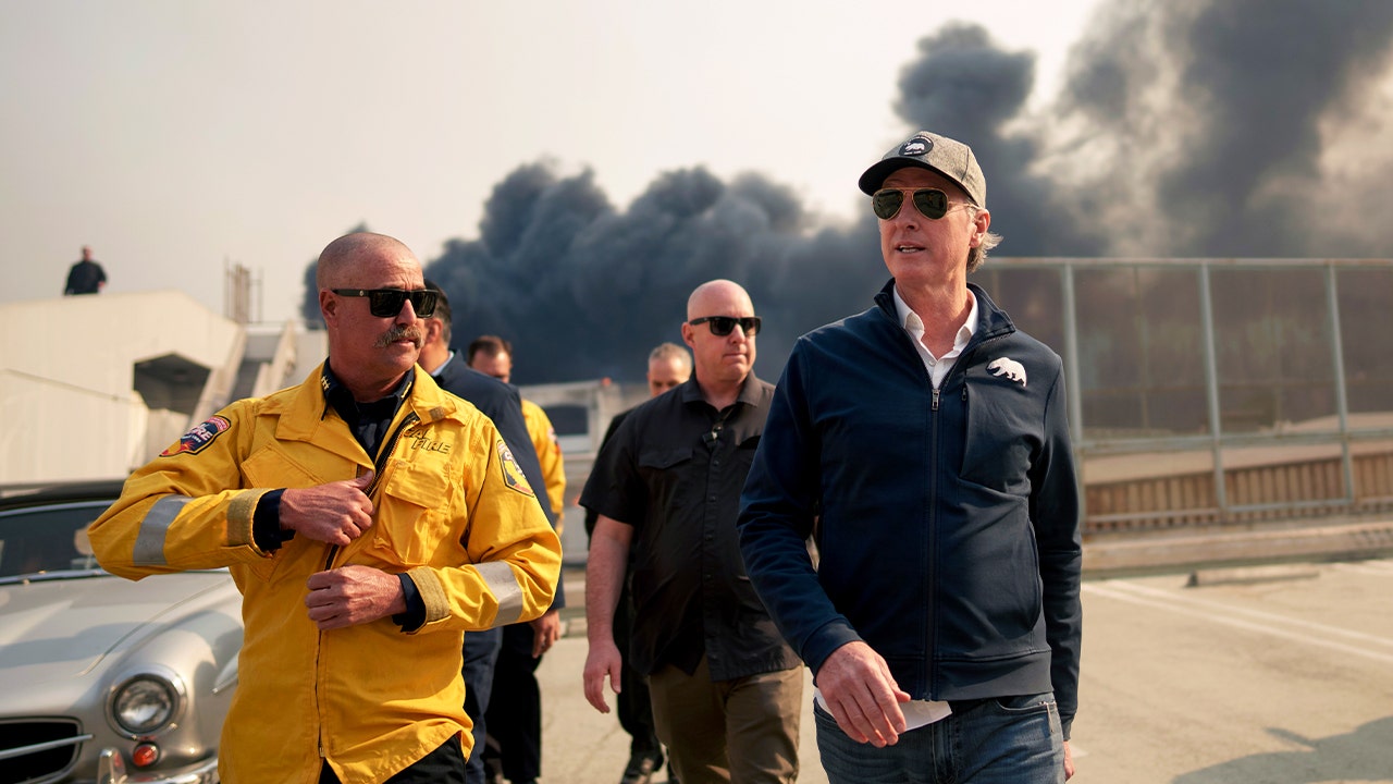 Newsom suspends CA environmental law to eliminate ‘roadblocks’ for wildfire victims rebuilding homes