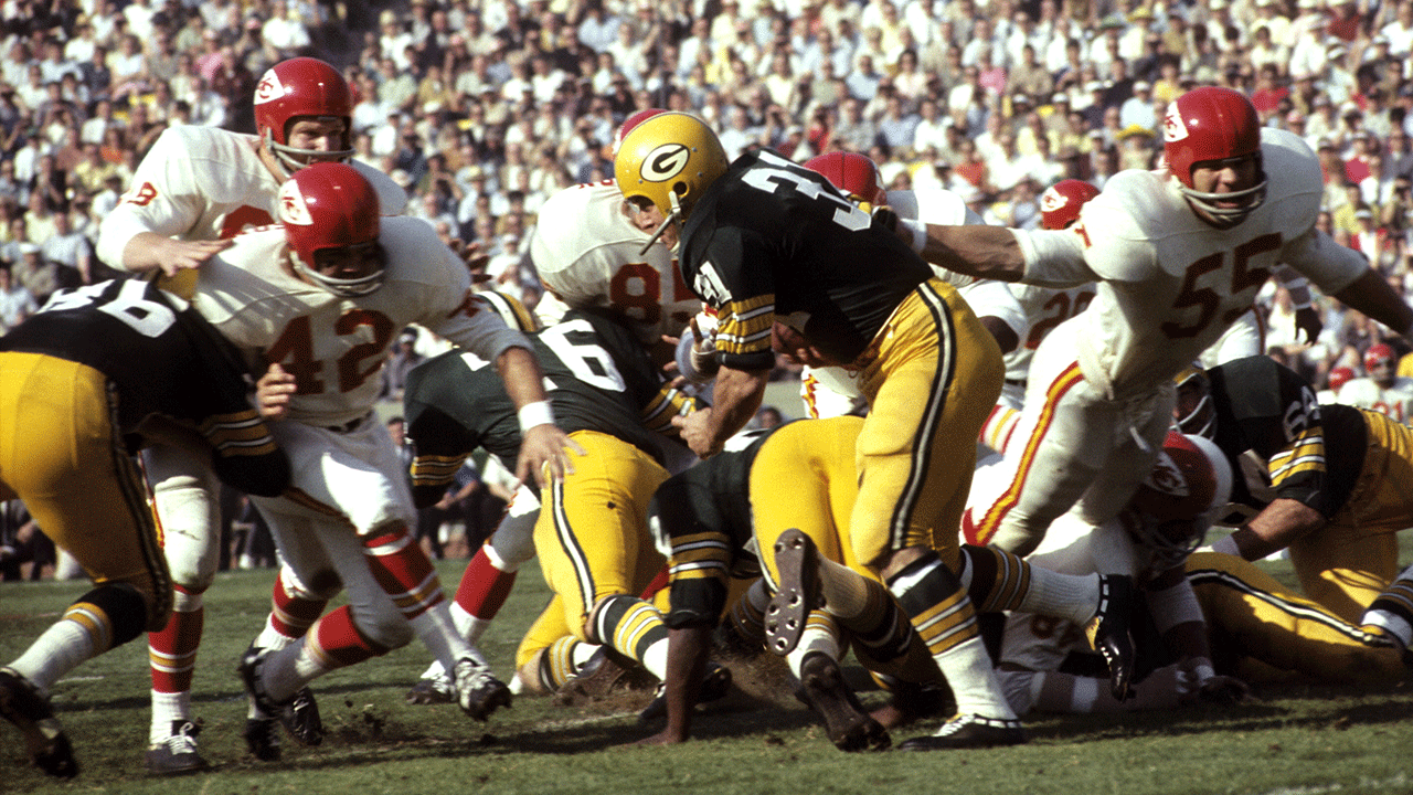 Super Bowl 1: A historic game between the Green Bay Packers and Kansas City Chiefs