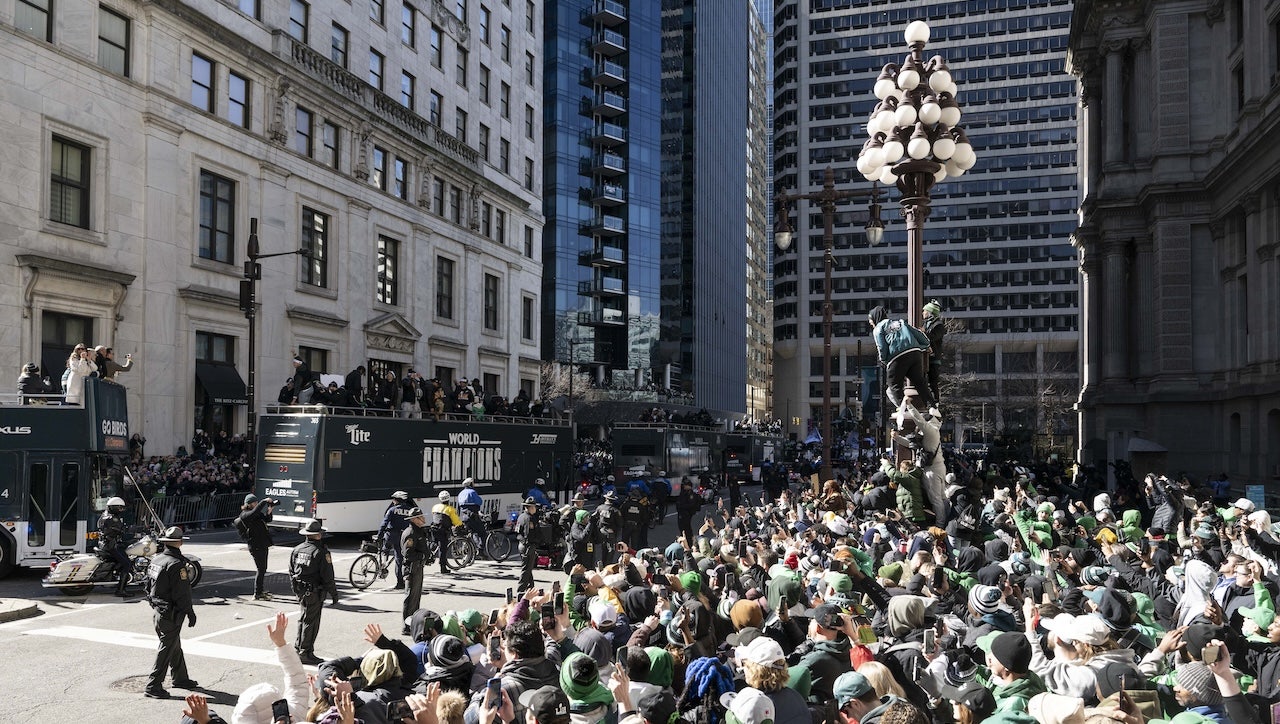 At least 2 people shot near Eagles’ Super Bowl parade celebration: reports