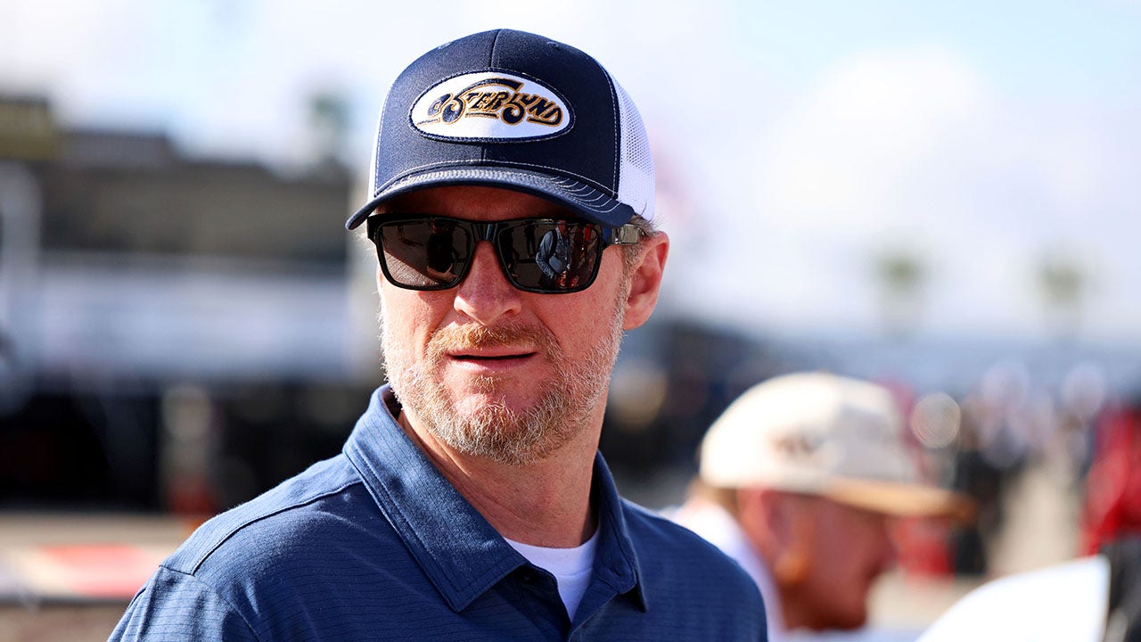 Dale Earnhardt Jr. describes learning to ’embrace’ Daytona after father’s death there