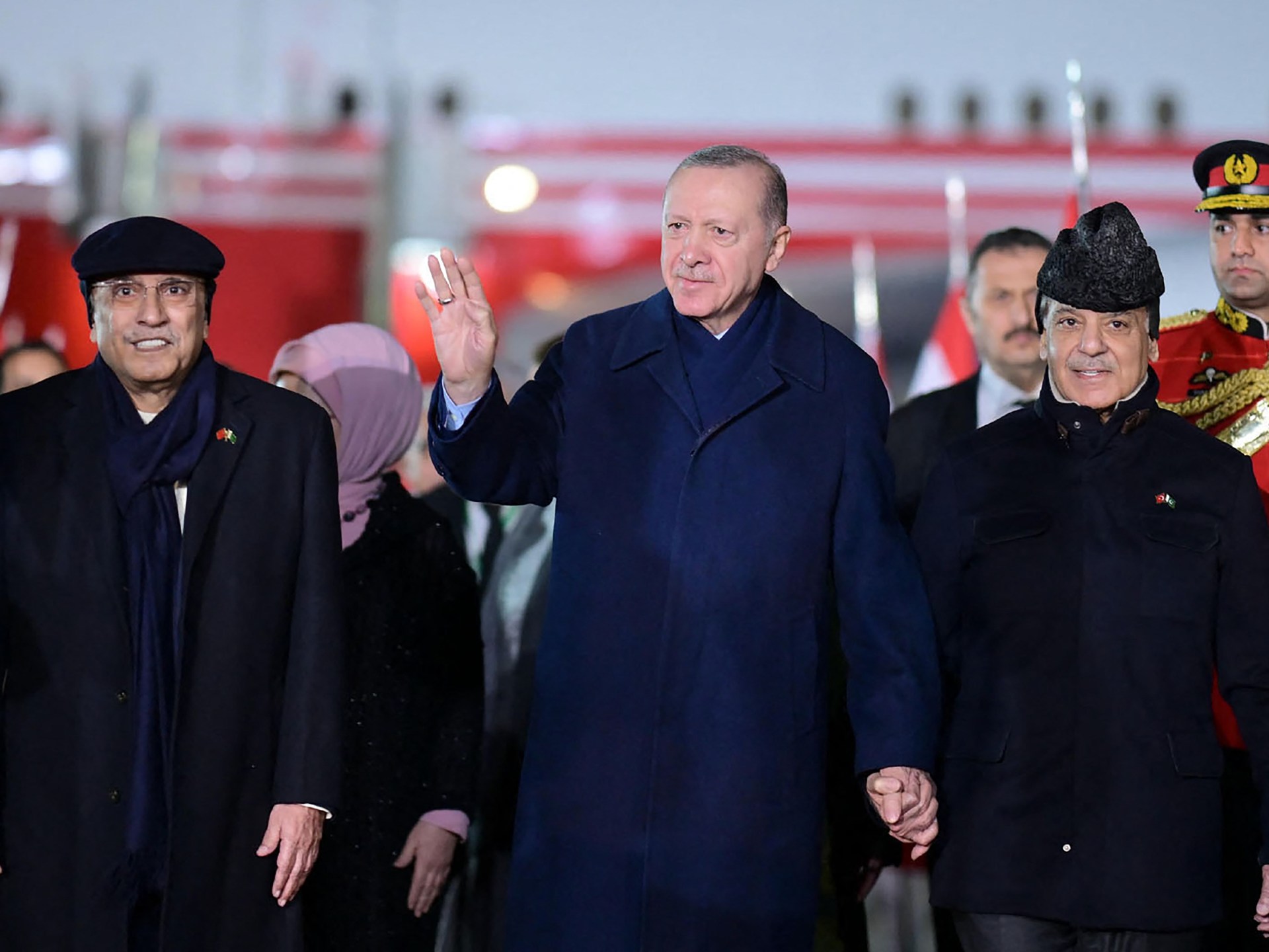 Pakistan rolls out red carpet for Turkiye’s Erdogan | Recep Tayyip Erdogan News