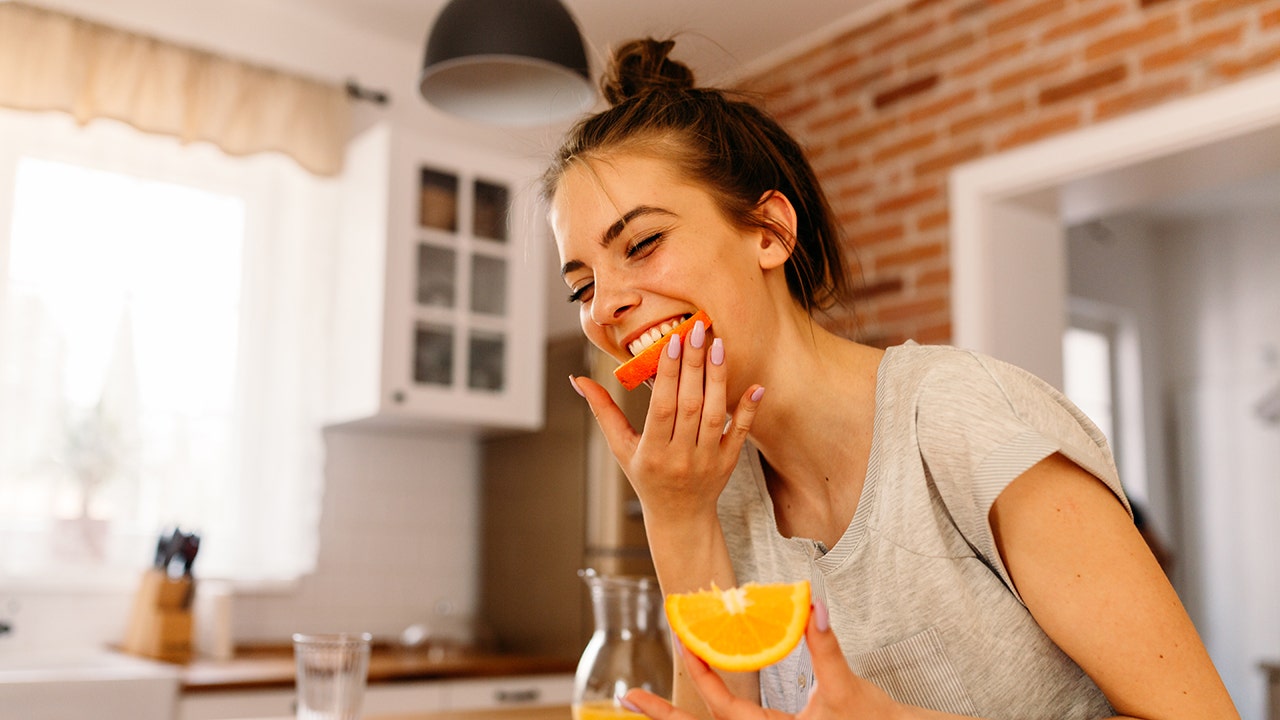 Eating citrus linked to lower depression risk, study finds