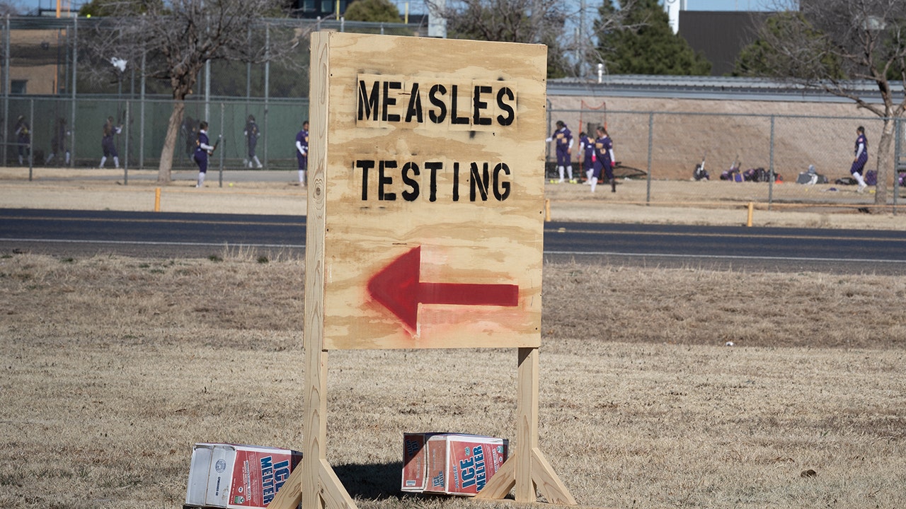 New Mexico adult infected with measles dies