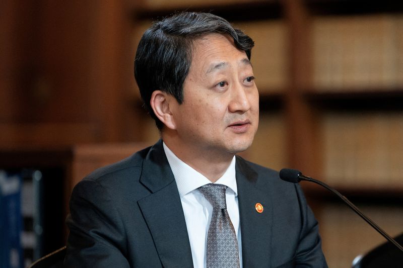 South Korea to approach trade talks with US 'cautiously', industry minister says