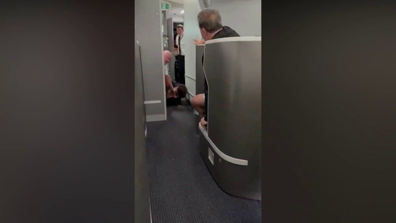 American Airlines passenger restrained, knocked down on New York-bound flight