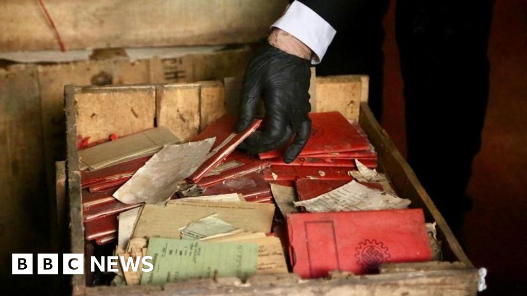 Crates full of Nazi documents found in Argentine court’s basement