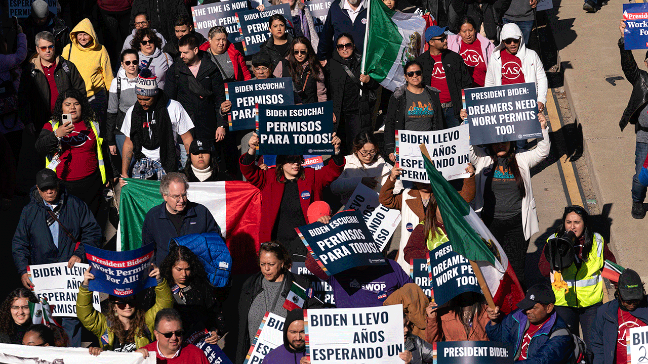 Federal judge orders Trump administration to reinstate migrant parole program