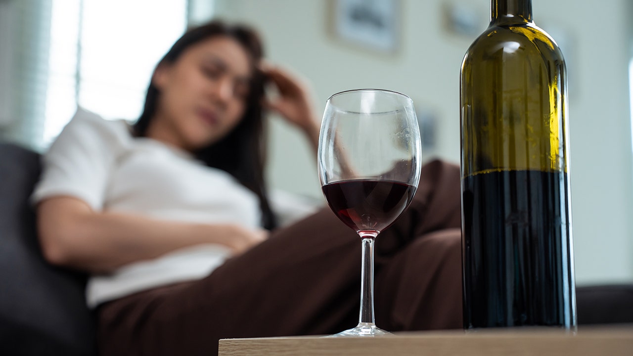 Red wine headaches linked to quercetin; study reveals causes and solutions