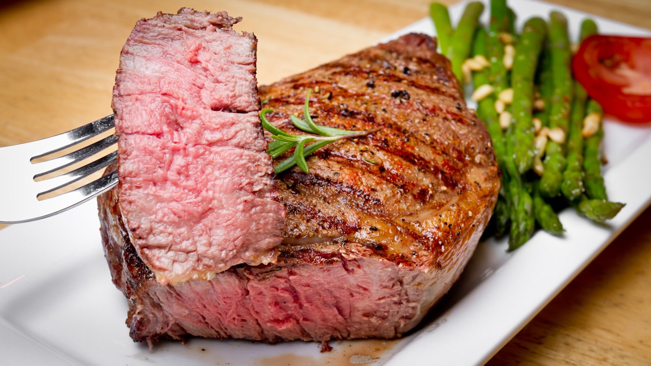 Texas Roadhouse dethrones Olive Garden as top US casual dining chain