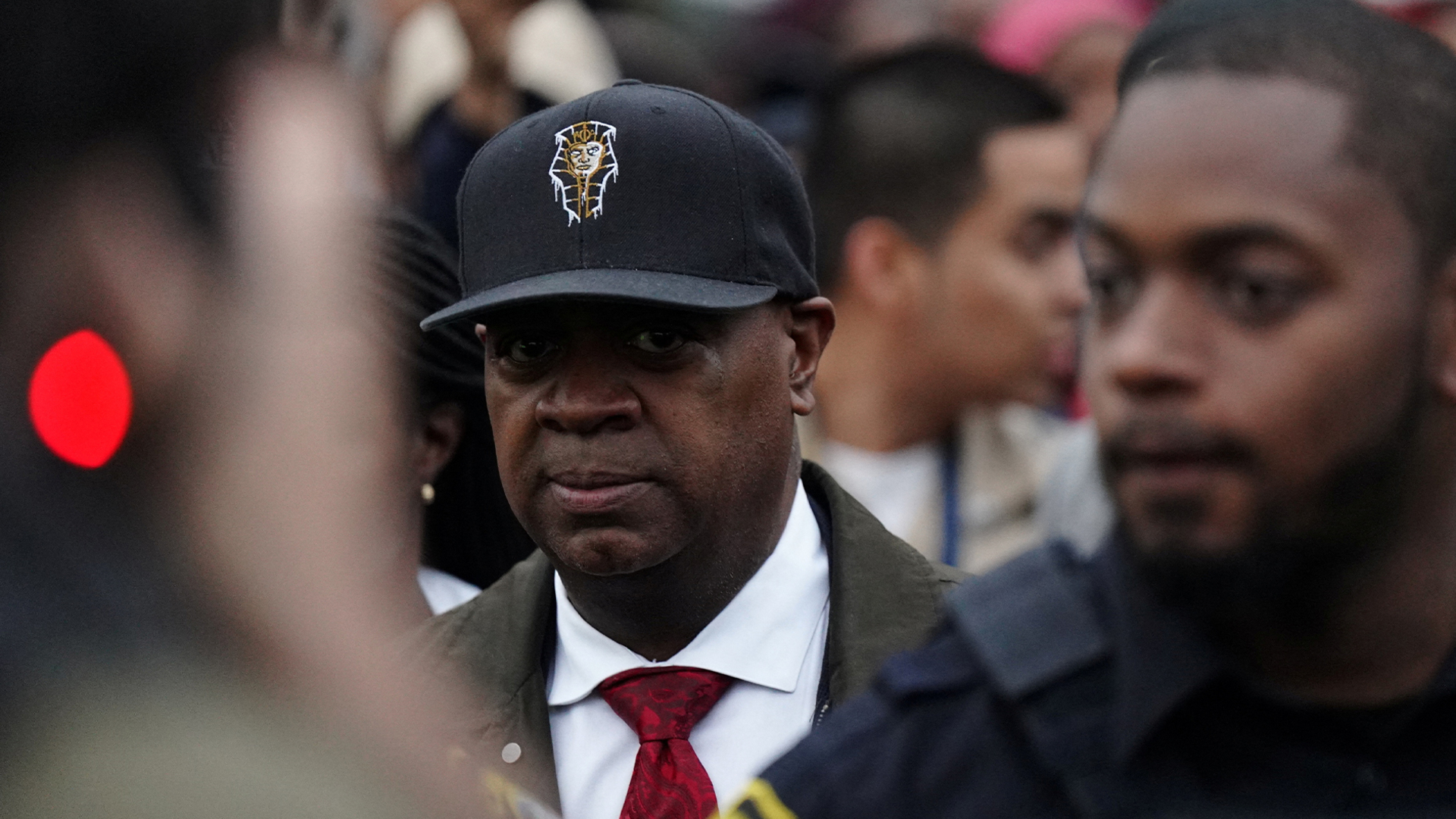 Video shows arrest of Mayor of Newark at US detention centre | Donald Trump
