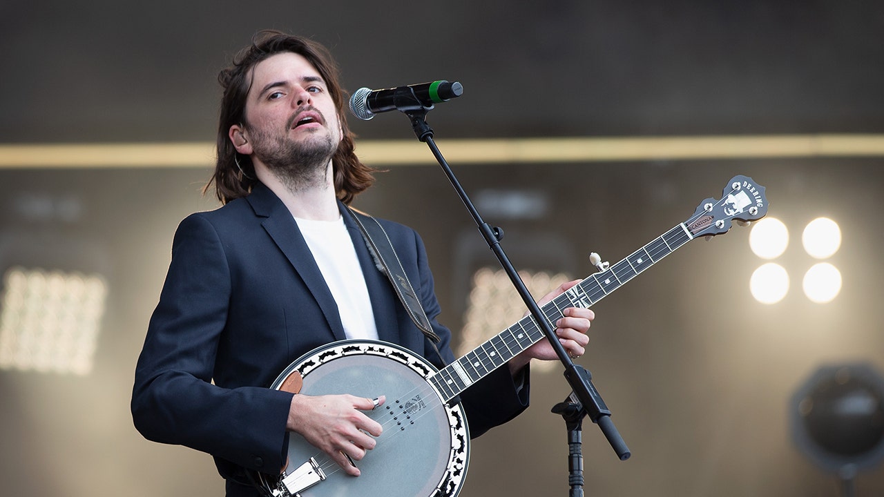 Ex-Mumford & Sons guitarist slams music industry silence on Boulder antisemitic attack