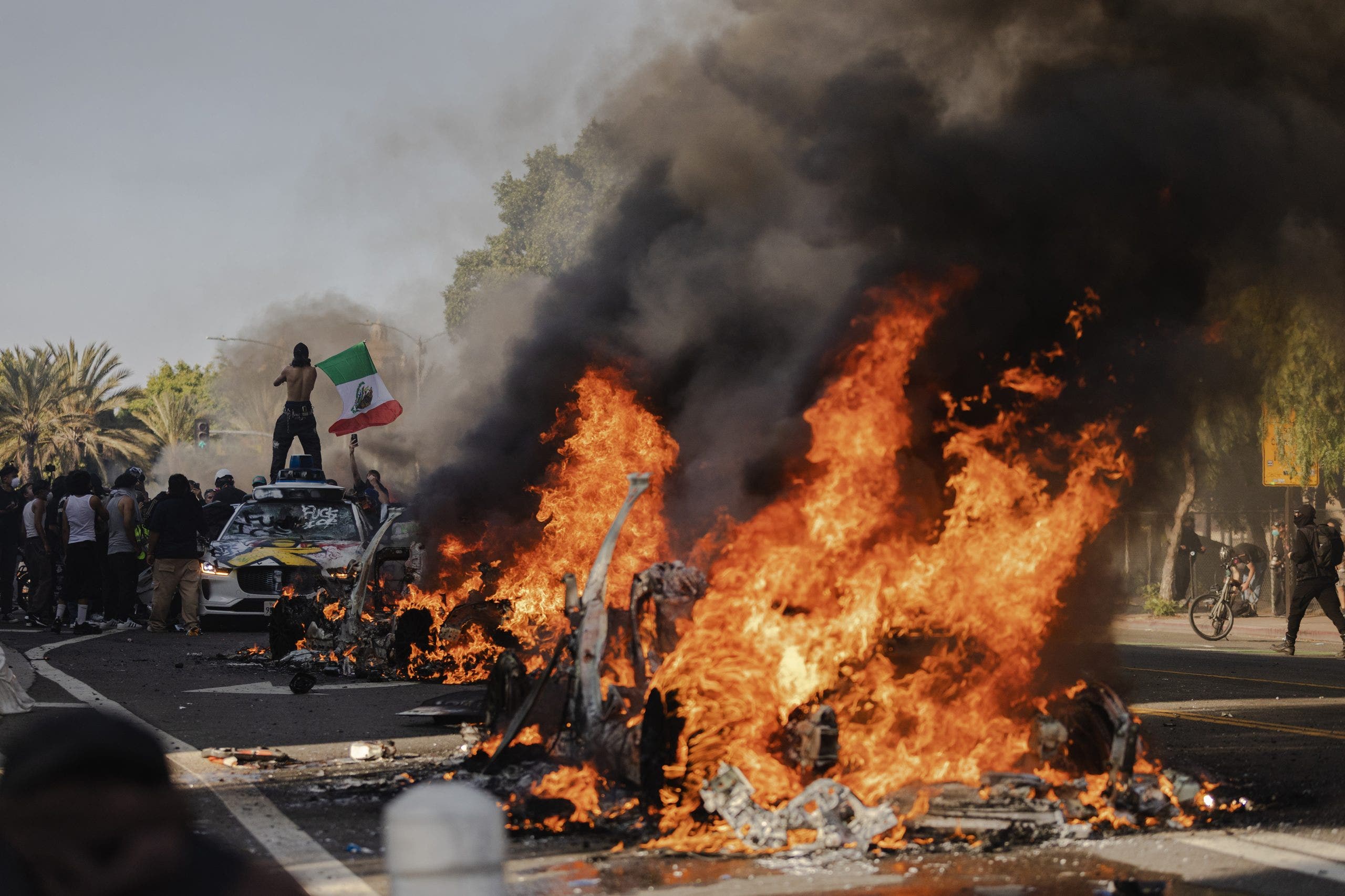 LA protests ‘completely unnecessary,’ Newsom and Bass to blame: former officer